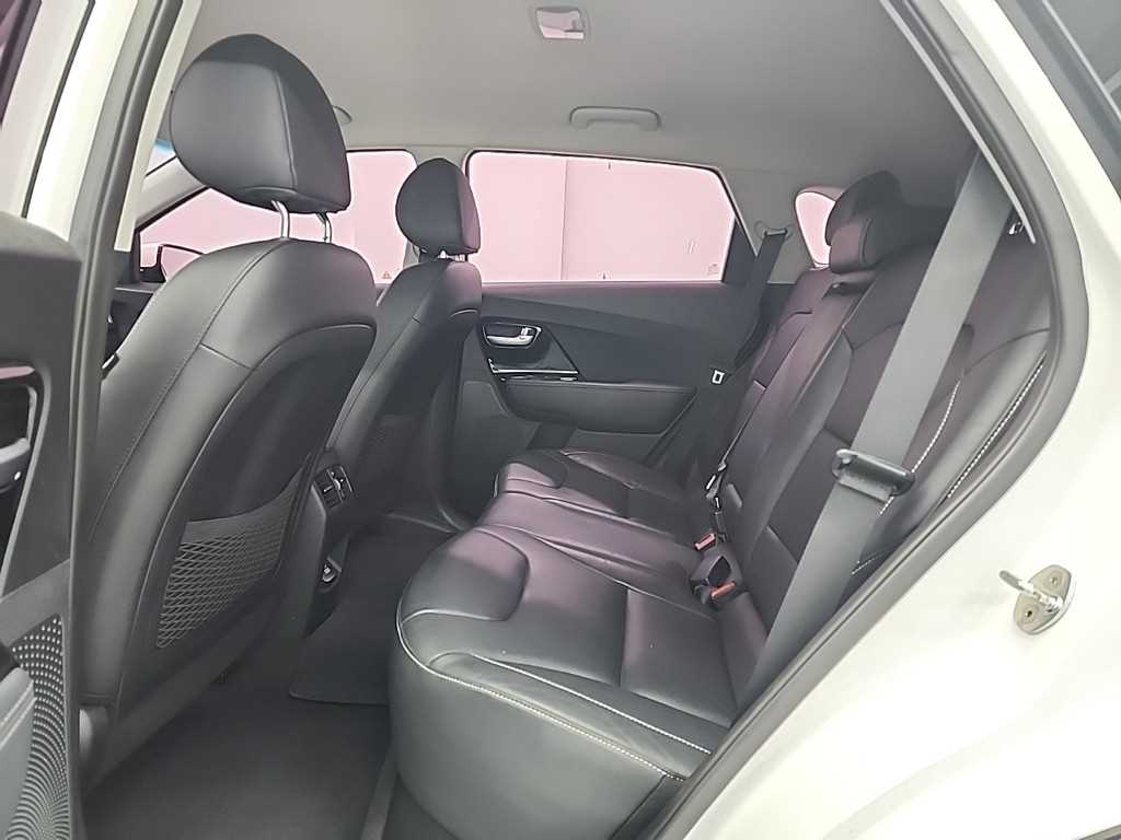 KIA Niro - Vista 12