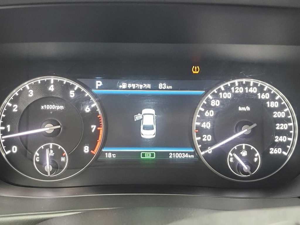 Genesis EQ900 - Vista 6