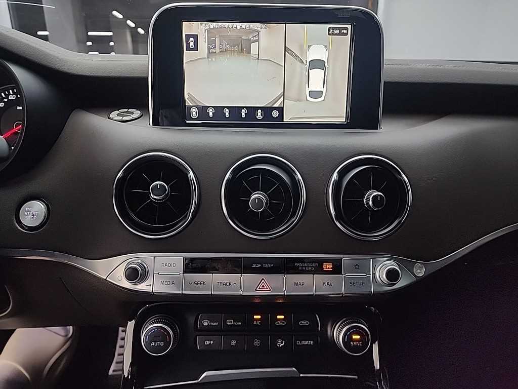 KIA Stinger - Vista 10