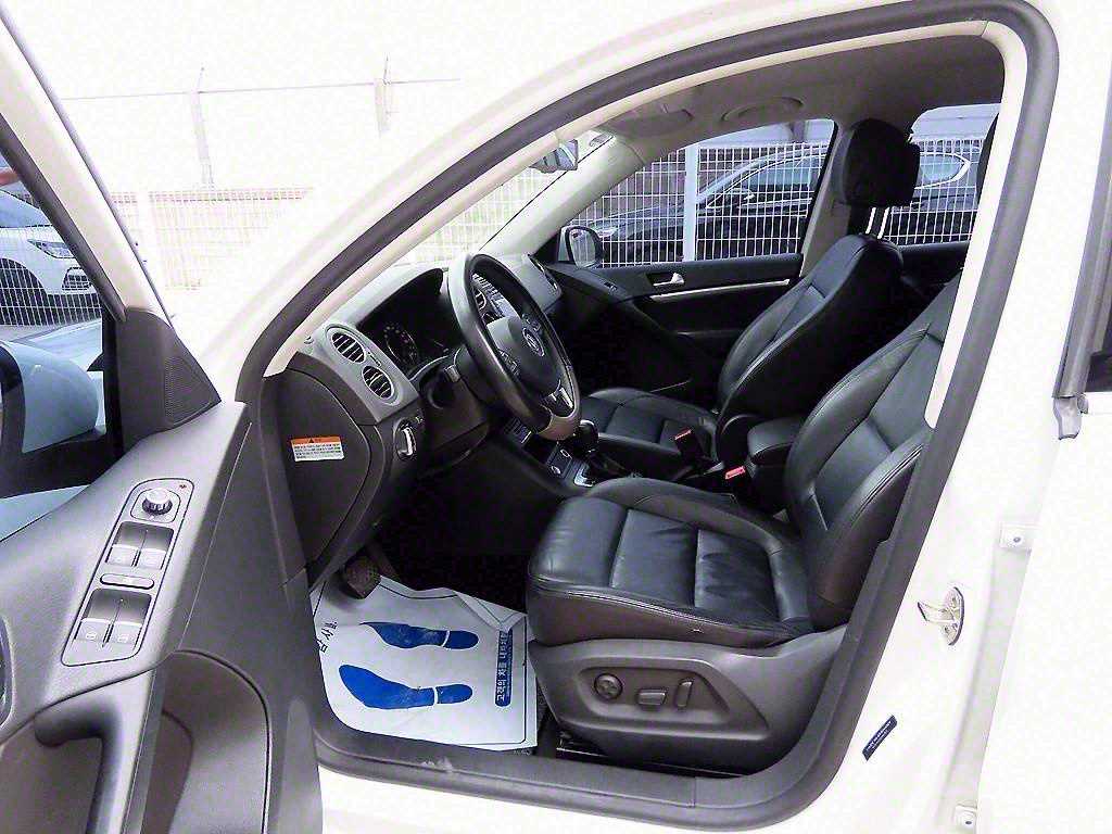 Volkswagen Tiguan - Vista 5