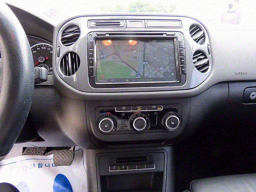 Volkswagen Tiguan - Vista 11