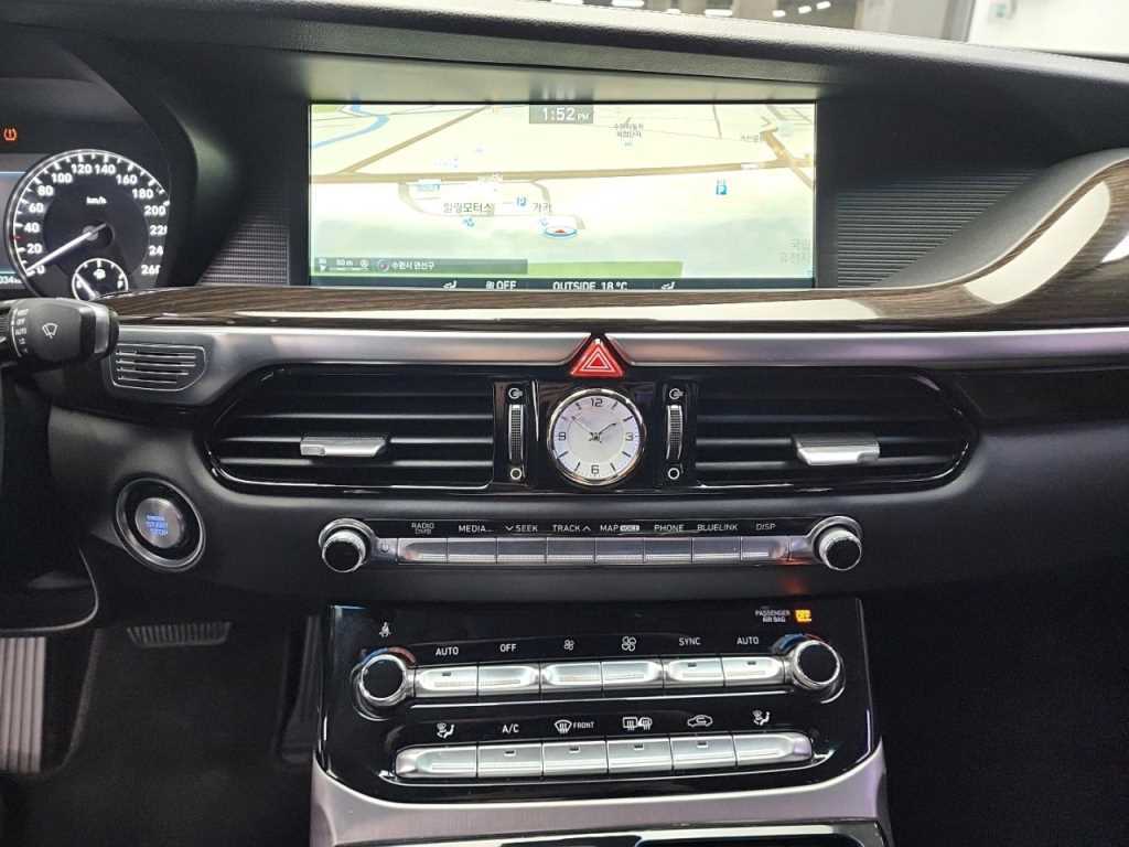 Genesis EQ900 - Vista 10