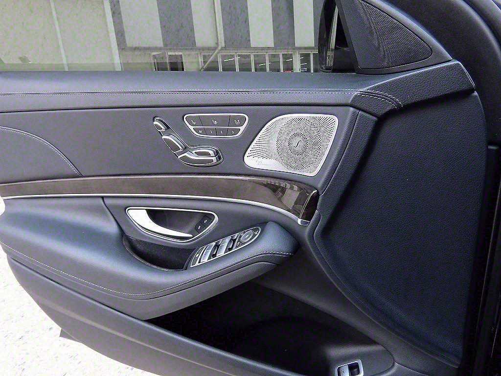 Mercedes Benz S Class - Vista 11