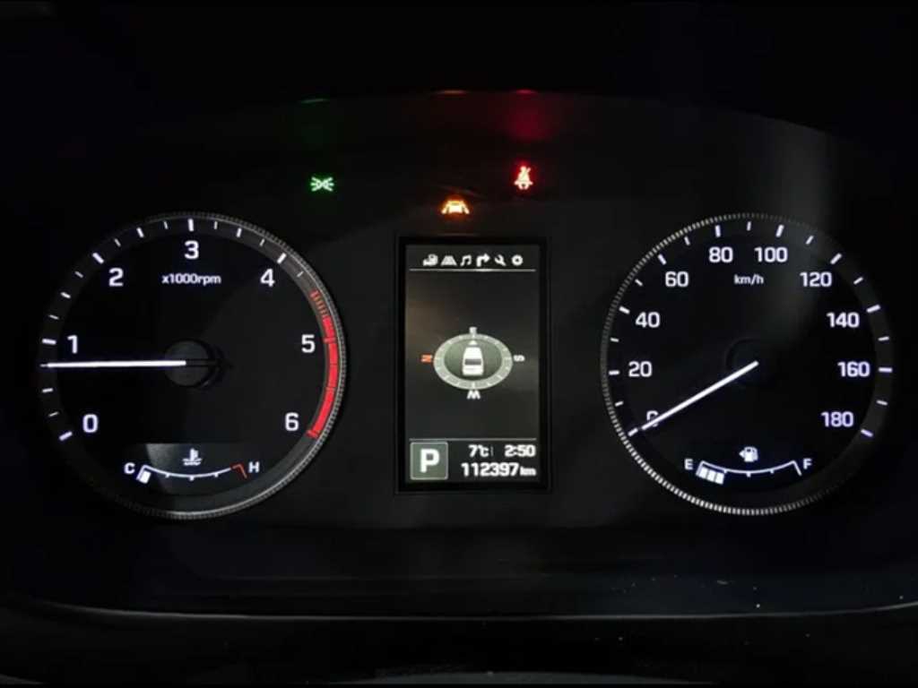 HYUNDAI Solati - Vista 8