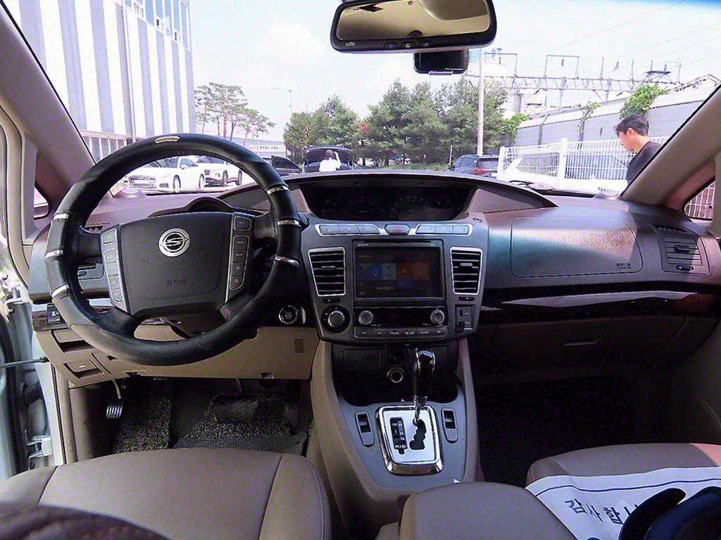 Ssangyong Korando - Vista 8