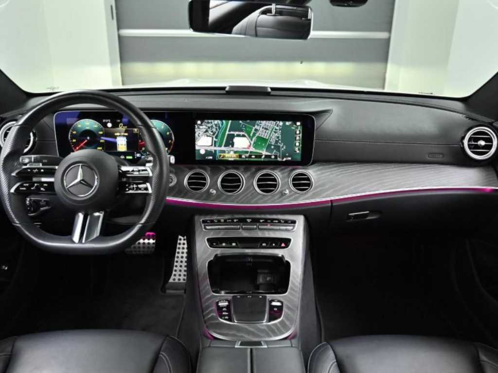 Mercedes Benz E class - Vista 7