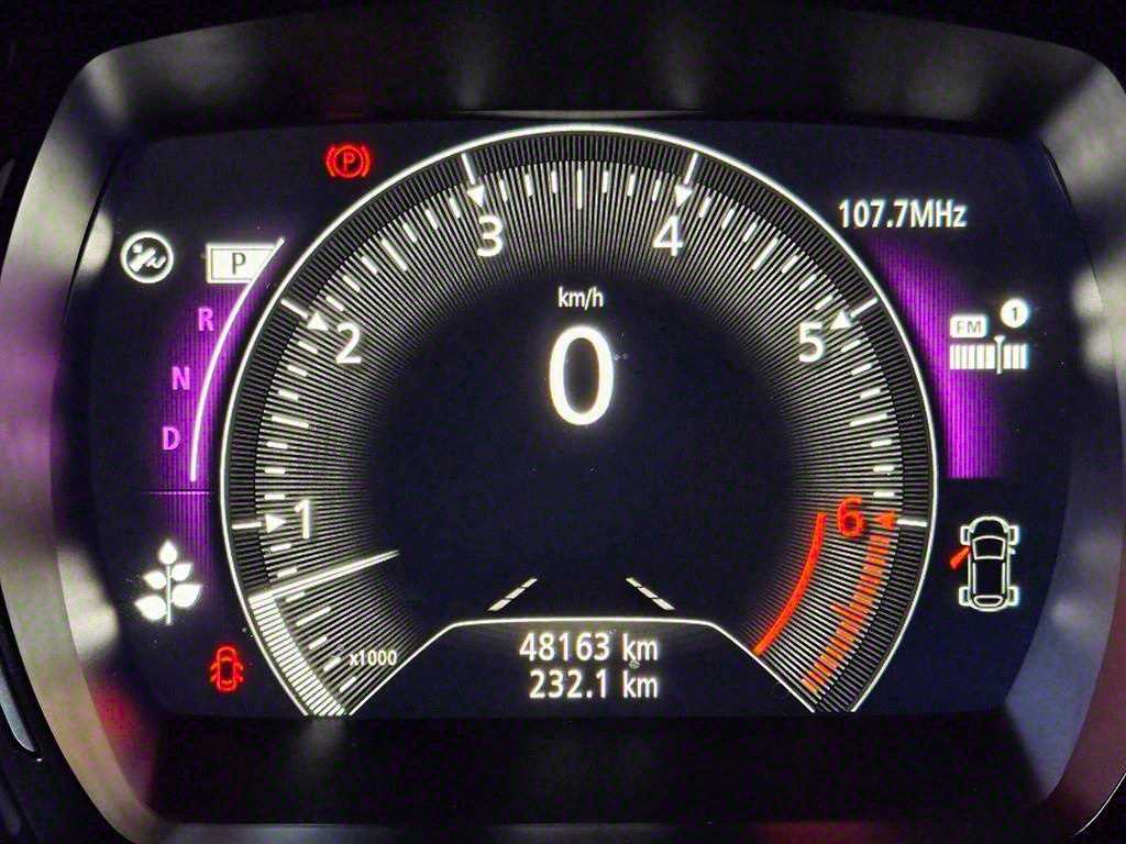 SAMSUNG QM6 - Vista 8