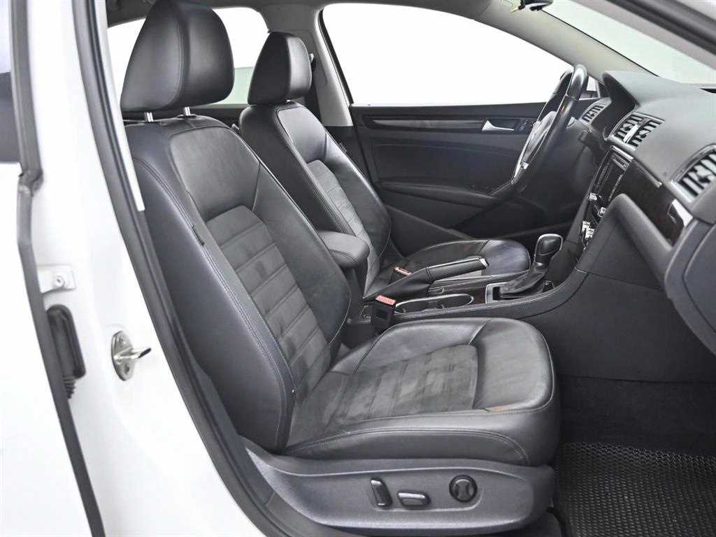 Volkswagen Passat - Vista 10