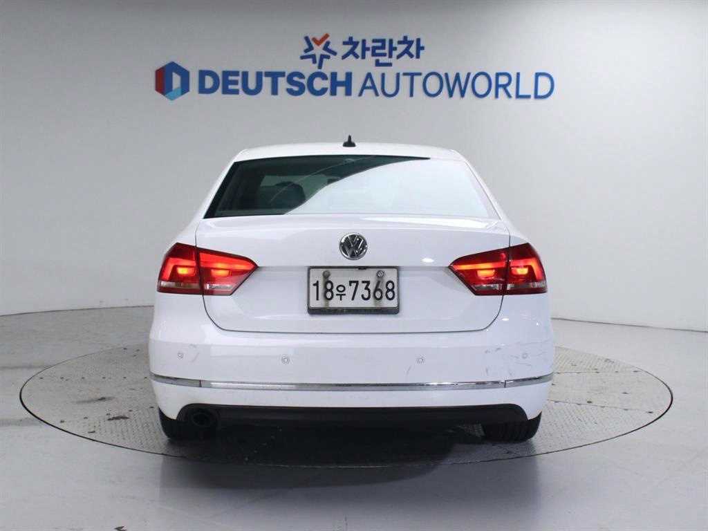 Volkswagen Passat - Vista 4