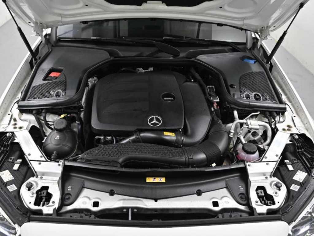 Mercedes Benz E class - Vista 6