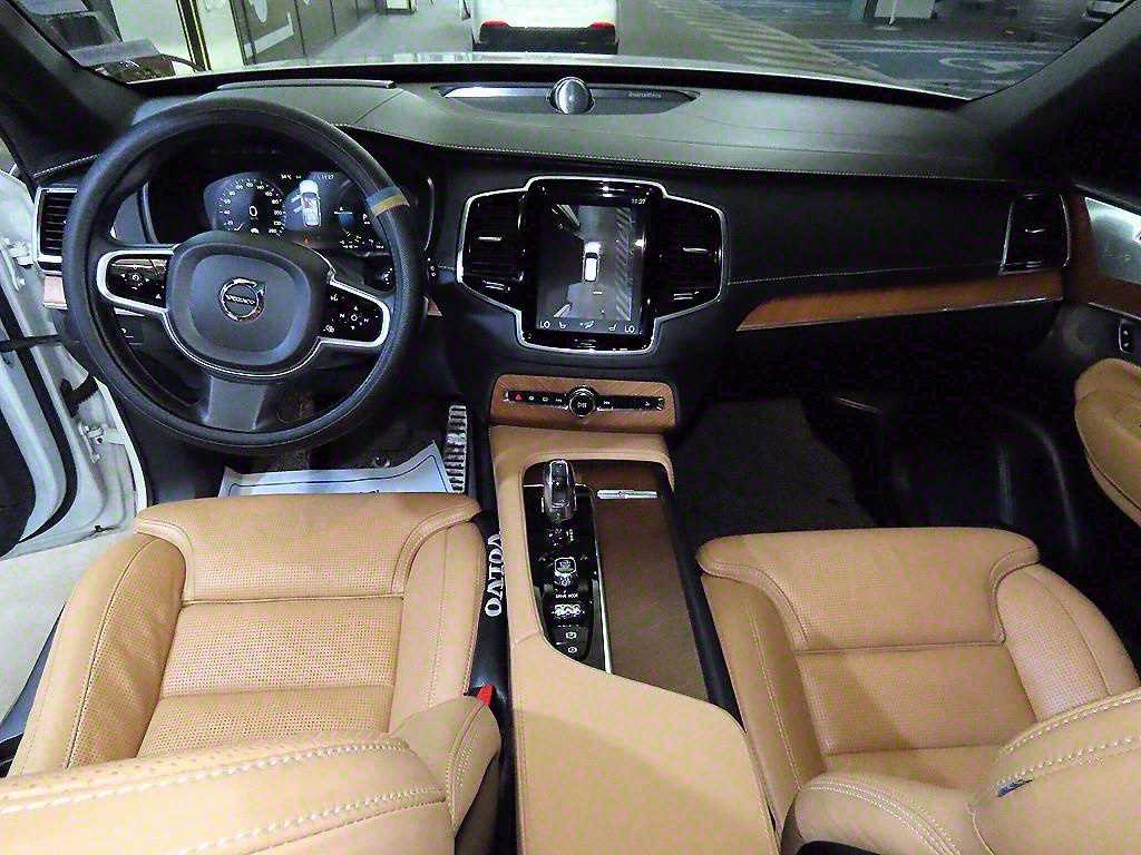 Volvo XC90 - Vista 10