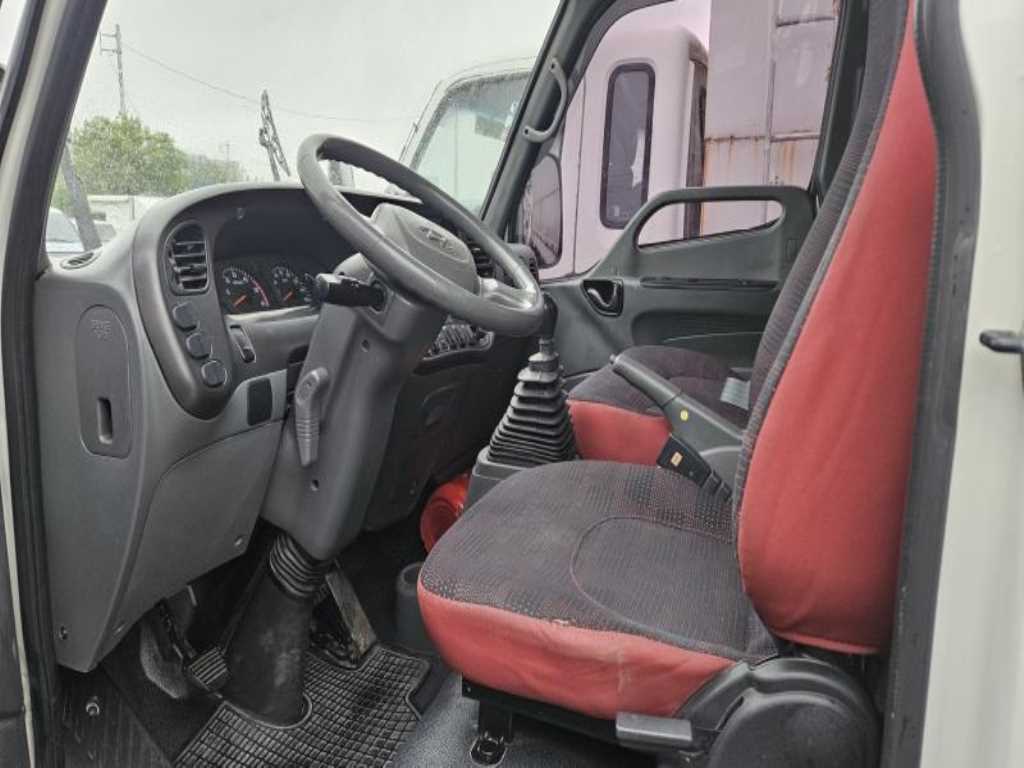 medium and large cargo Rory - Vista 6