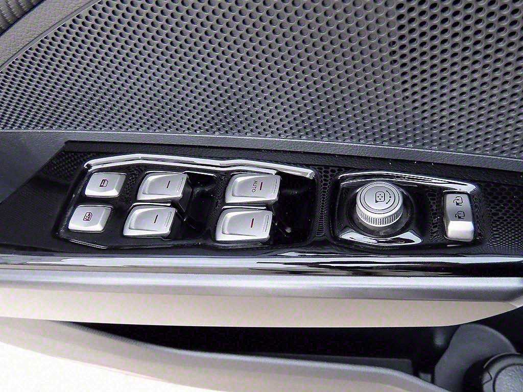 Ssangyong Tivoli - Vista 11