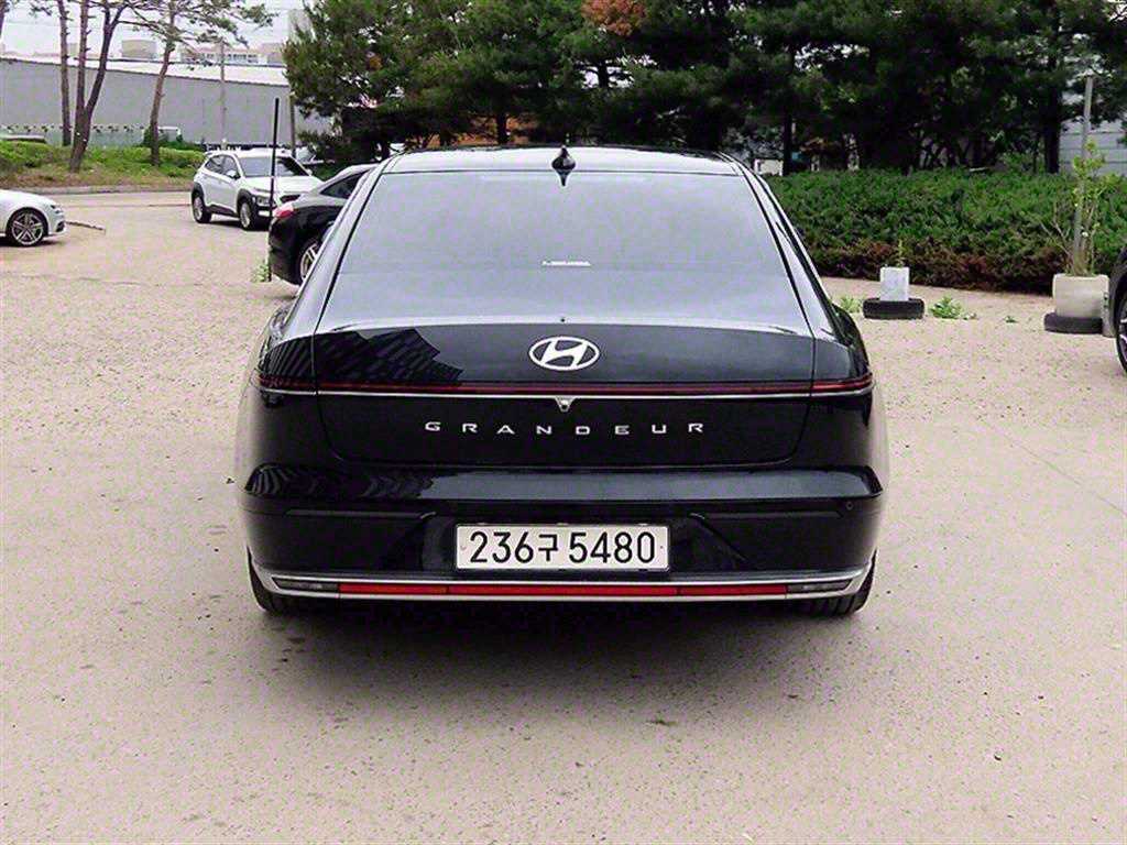 HYUNDAI Grandeur - Vista 4