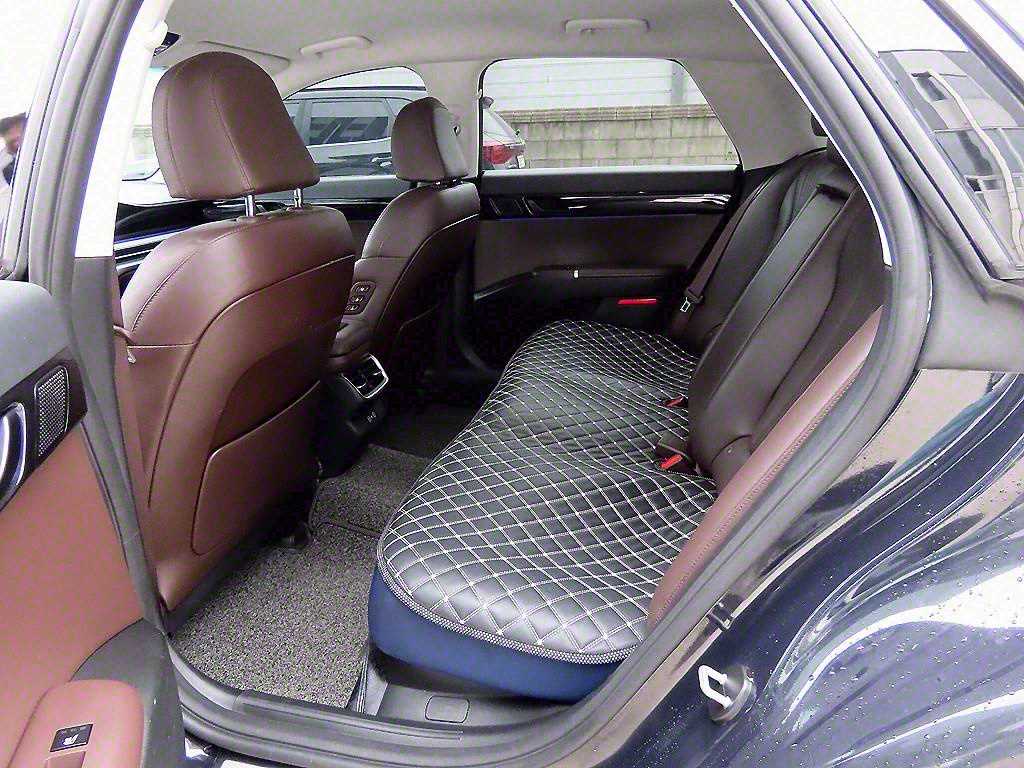 HYUNDAI Grandeur - Vista 6