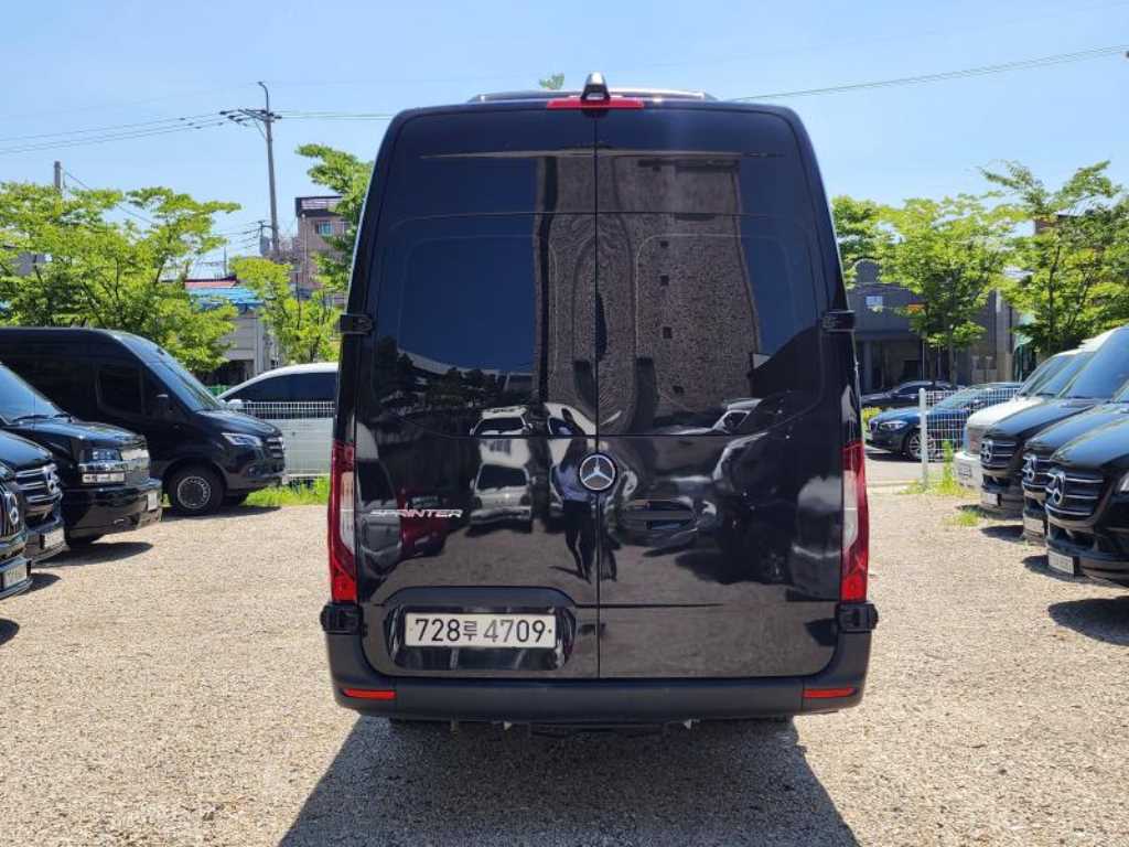Mercedes Benz Sprinter - Vista 5