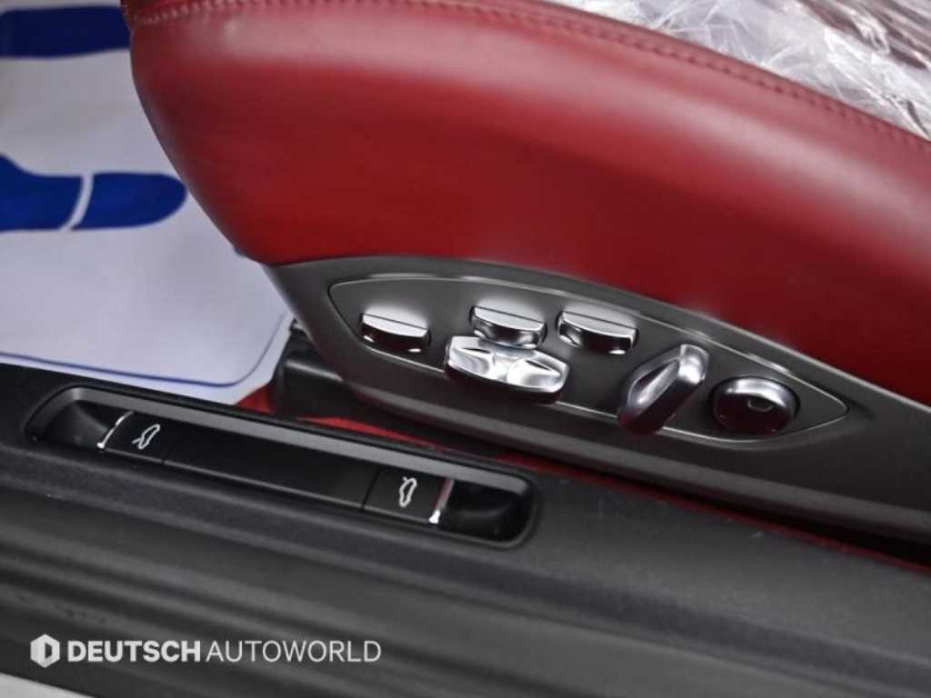 Porsche 718 - Vista 12