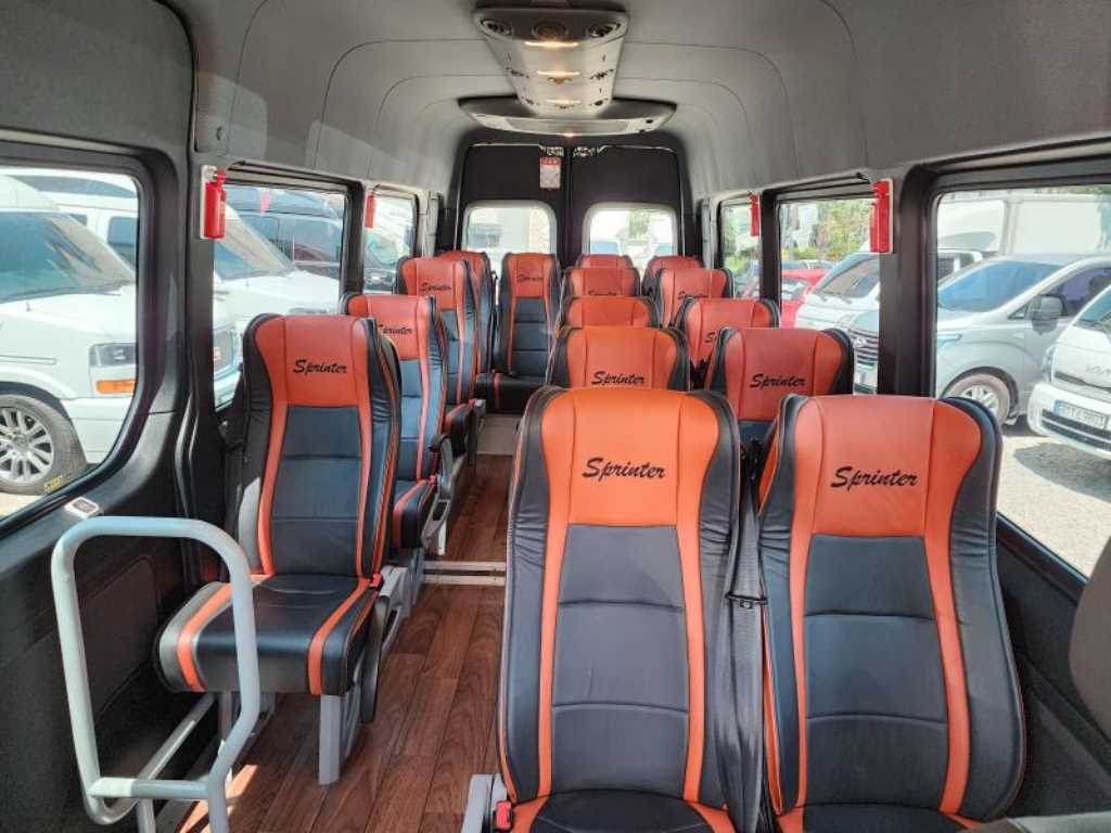 Mercedes Benz Sprinter 2023 Negro - Importación desde Corea - HF Imports Iquique - Foto 18