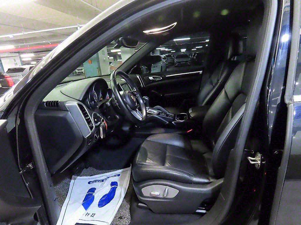 Porsche Cayenne - Vista 6