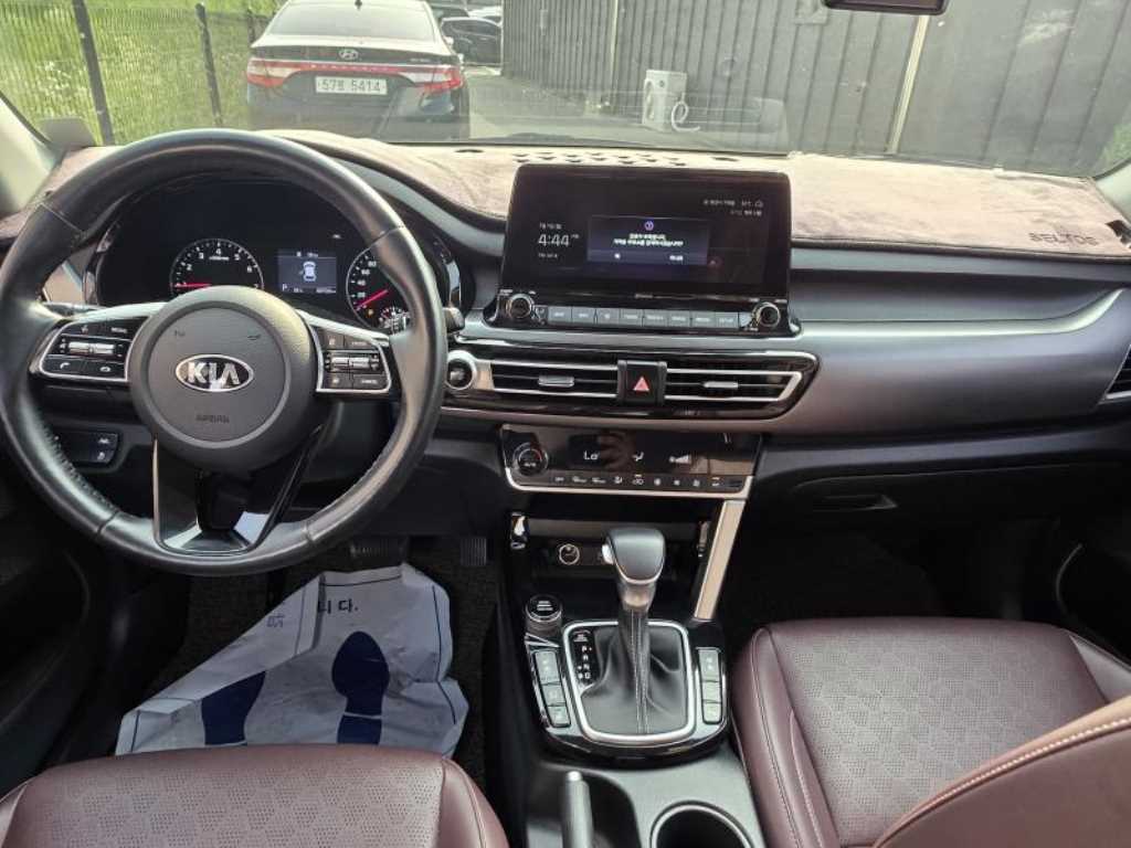 KIA Seltos - Vista 7