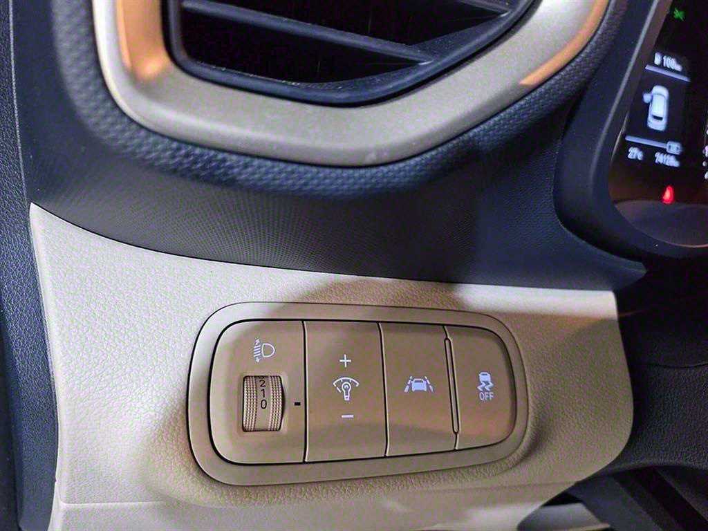 HYUNDAI Venue - Vista 12