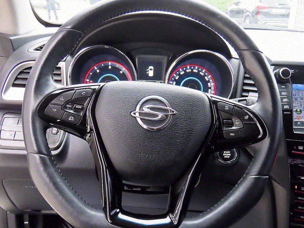Ssangyong Tivoli - Vista 8