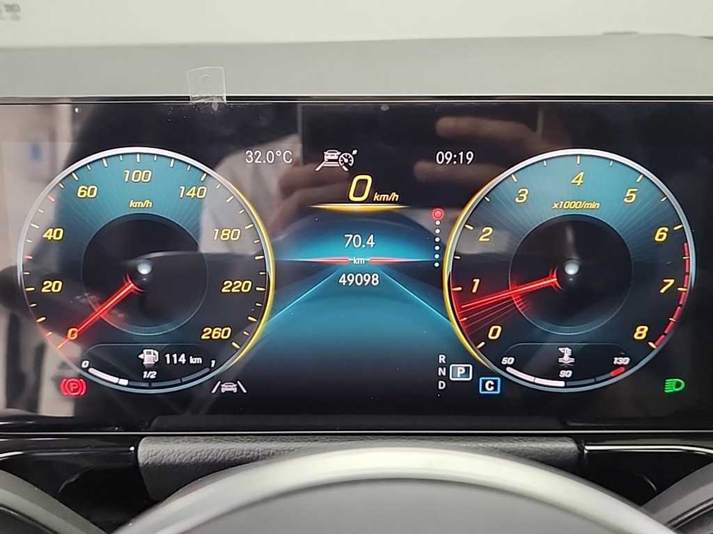 Mercedes Benz GLA Class - Vista 6