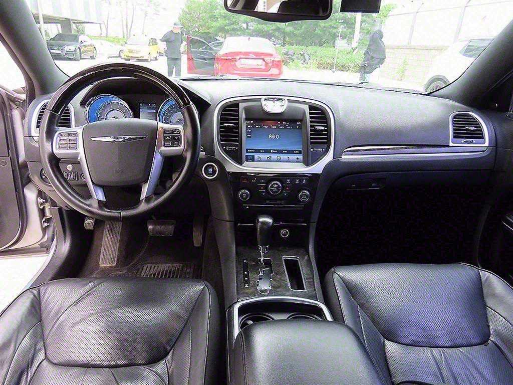 Chrysler 300C - Vista 7