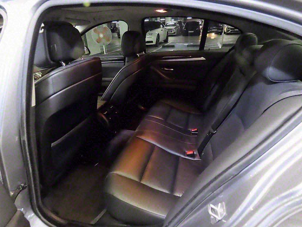 BMW 5 Series - Vista 7