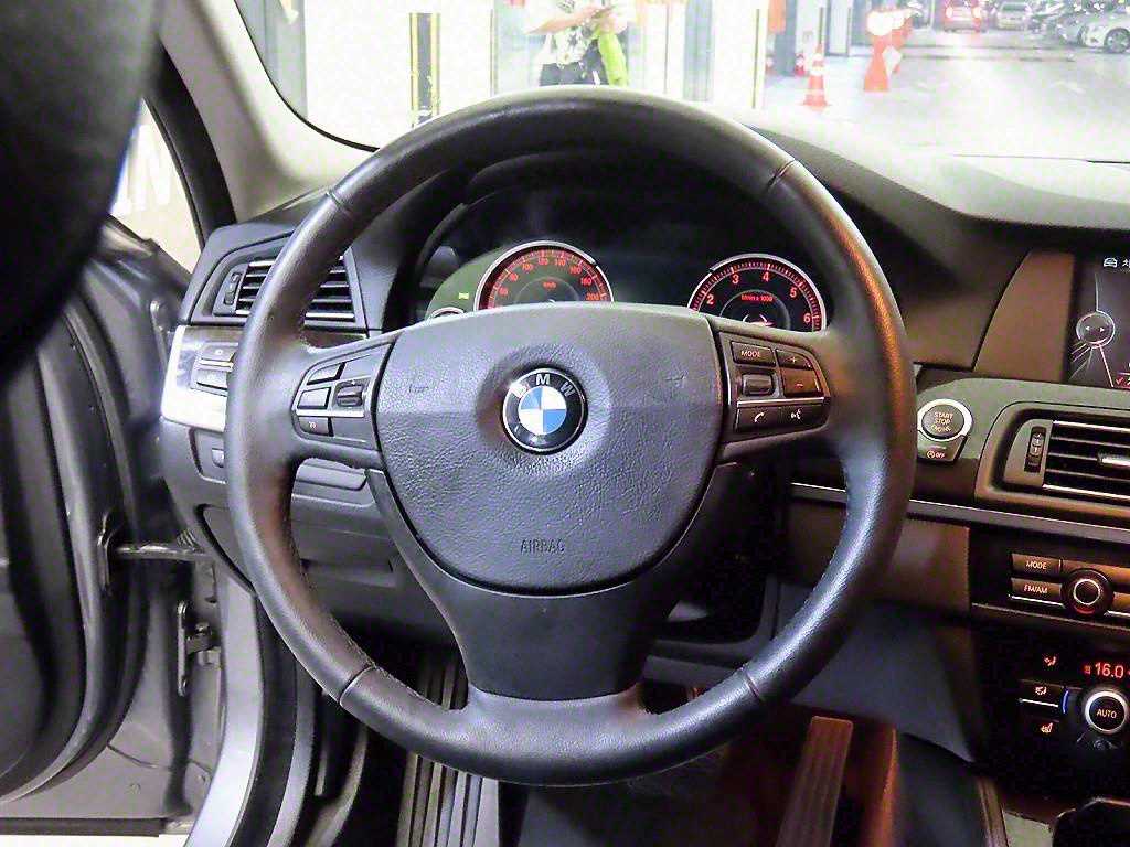 BMW 5 Series - Vista 8