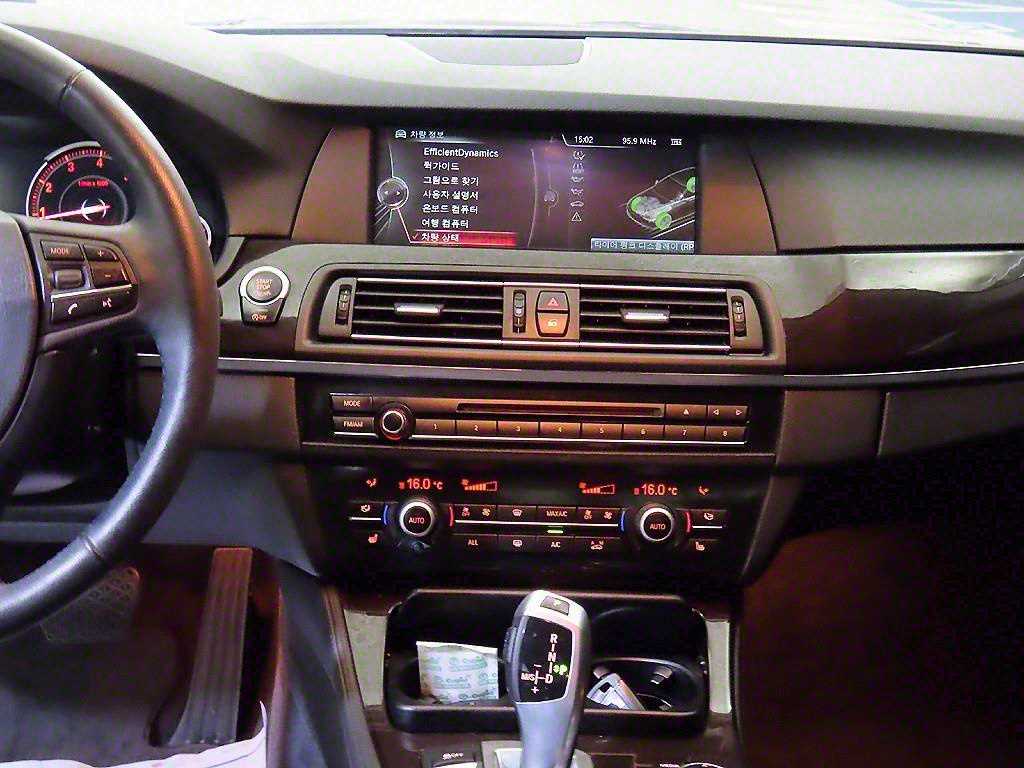 BMW 5 Series - Vista 11