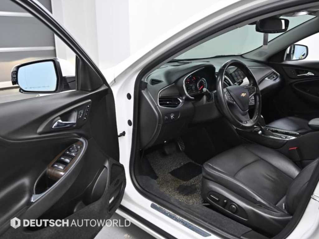 Chevrolet Malibu - Vista 10