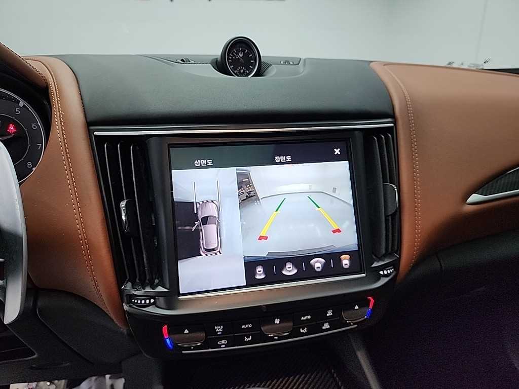 Maserati Levante - Vista 10