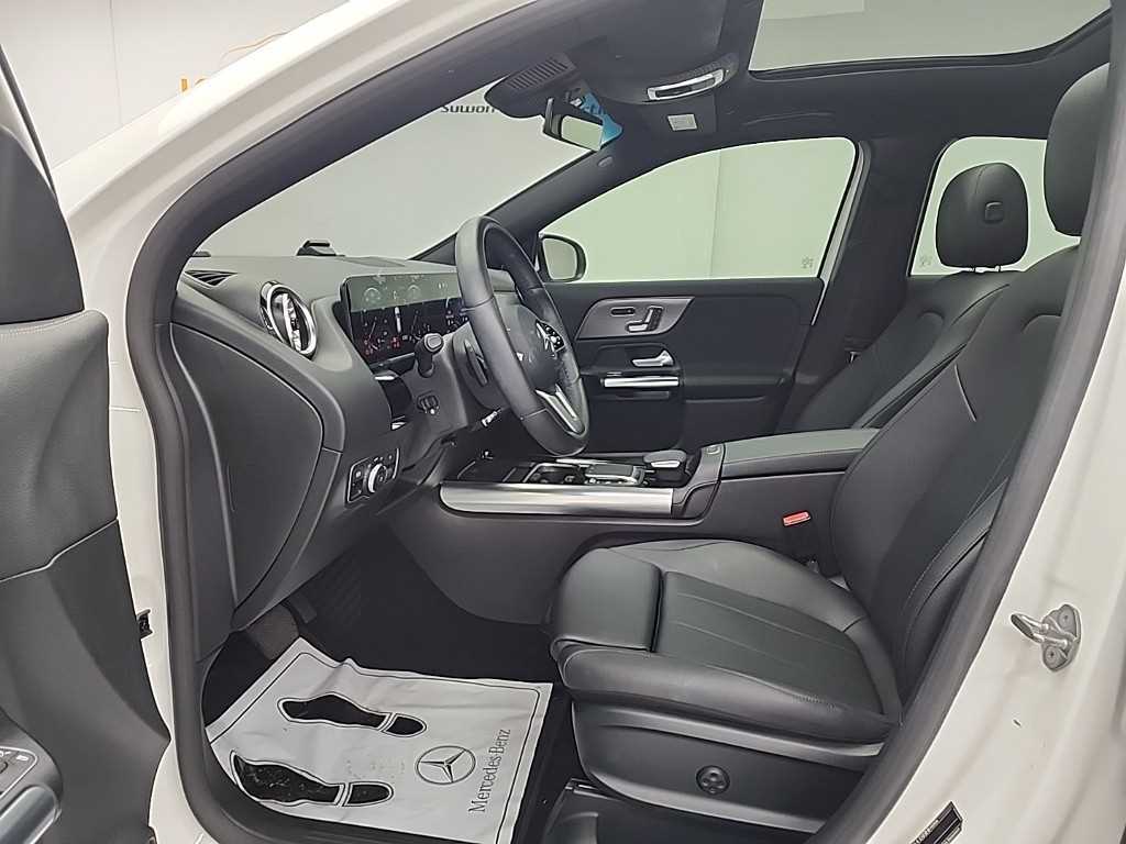 Mercedes Benz GLA Class - Vista 11