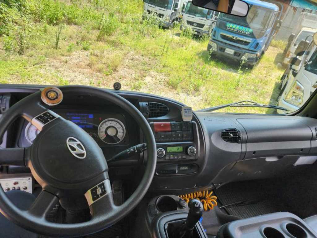 medium and large cargo dump - Vista 5