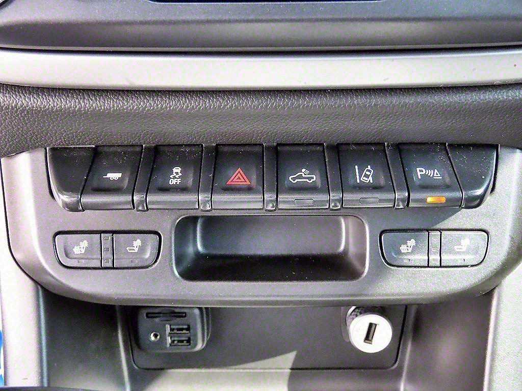 Chevrolet ?Colorado 2021 Negro - Importación desde Corea - HF Imports Iquique - Foto 13