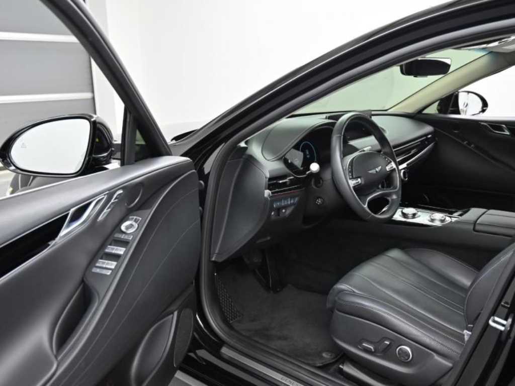 Genesis G80 - Vista 11