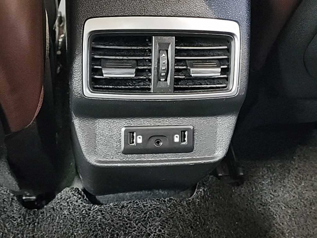 SAMSUNG QM6 2020 Blanco - Importación desde Corea - HF Imports Iquique - Foto 13