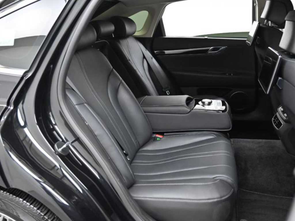 Genesis G80 - Vista 12