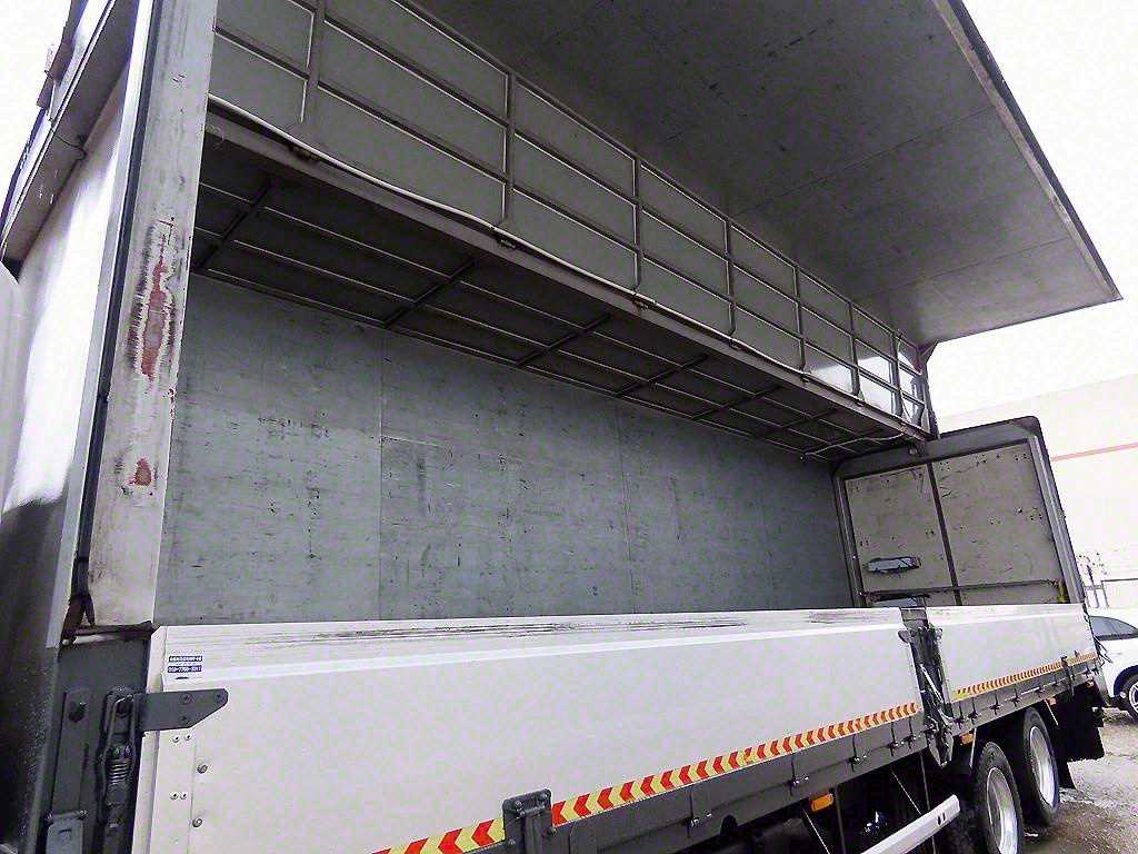 medium and large cargo truck - Vista 6