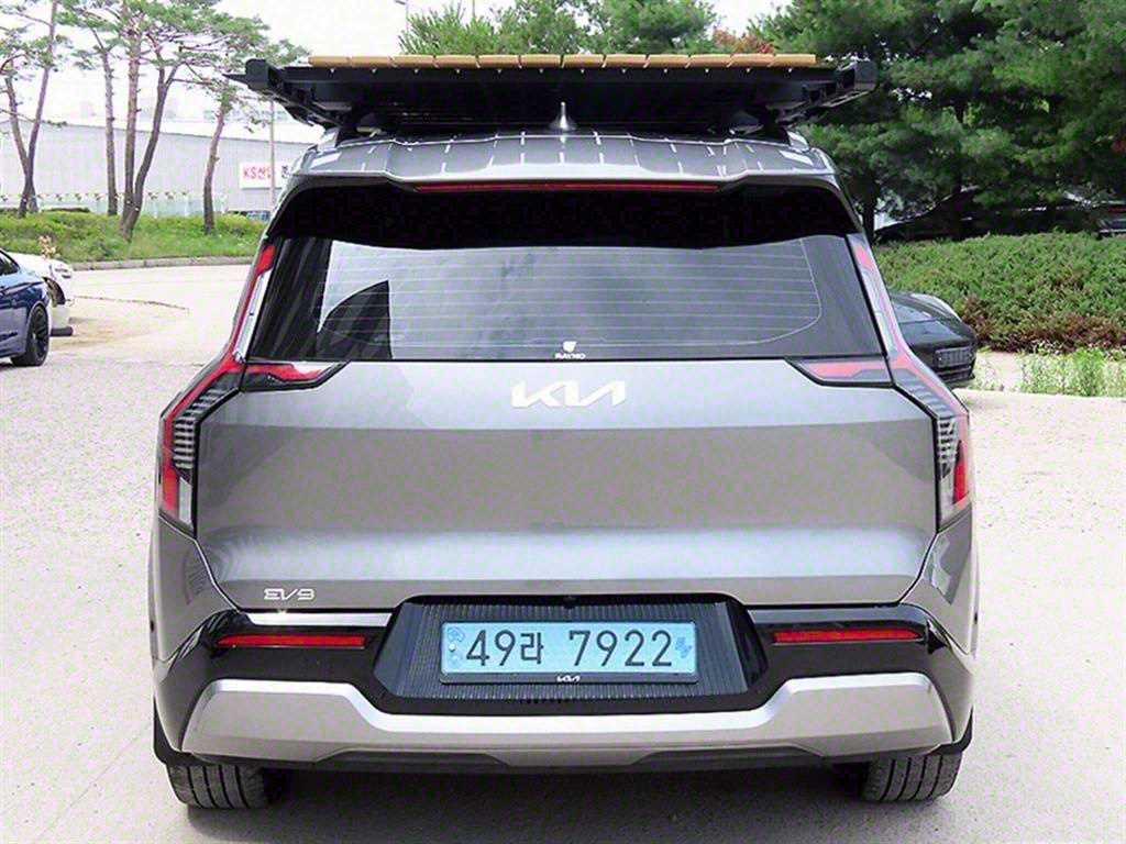 KIA EV9 - Vista 4