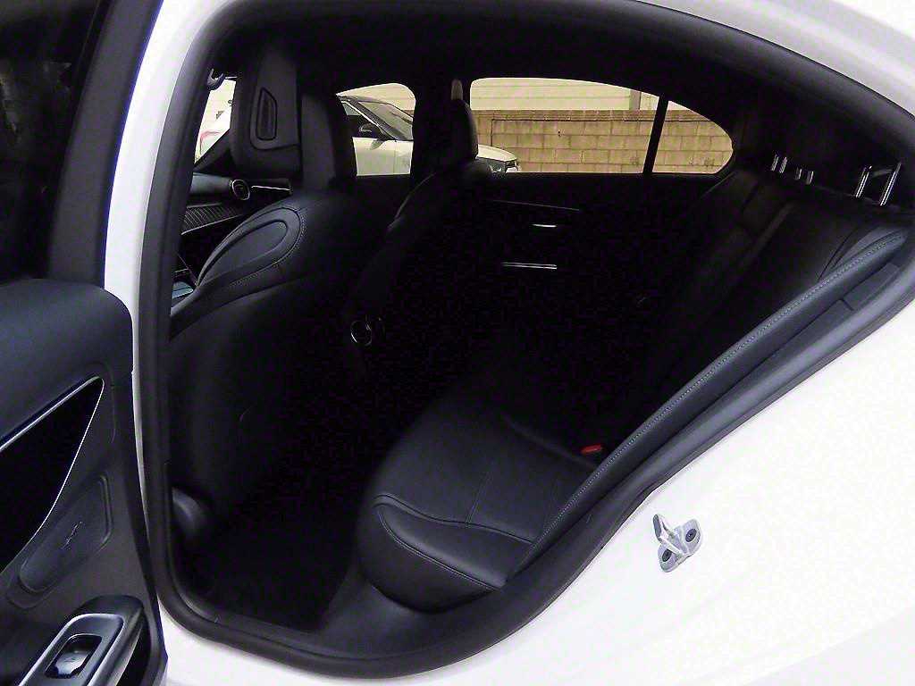 Mercedes Benz C Class - Vista 6