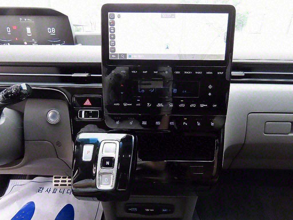 HYUNDAI Staria - Vista 12