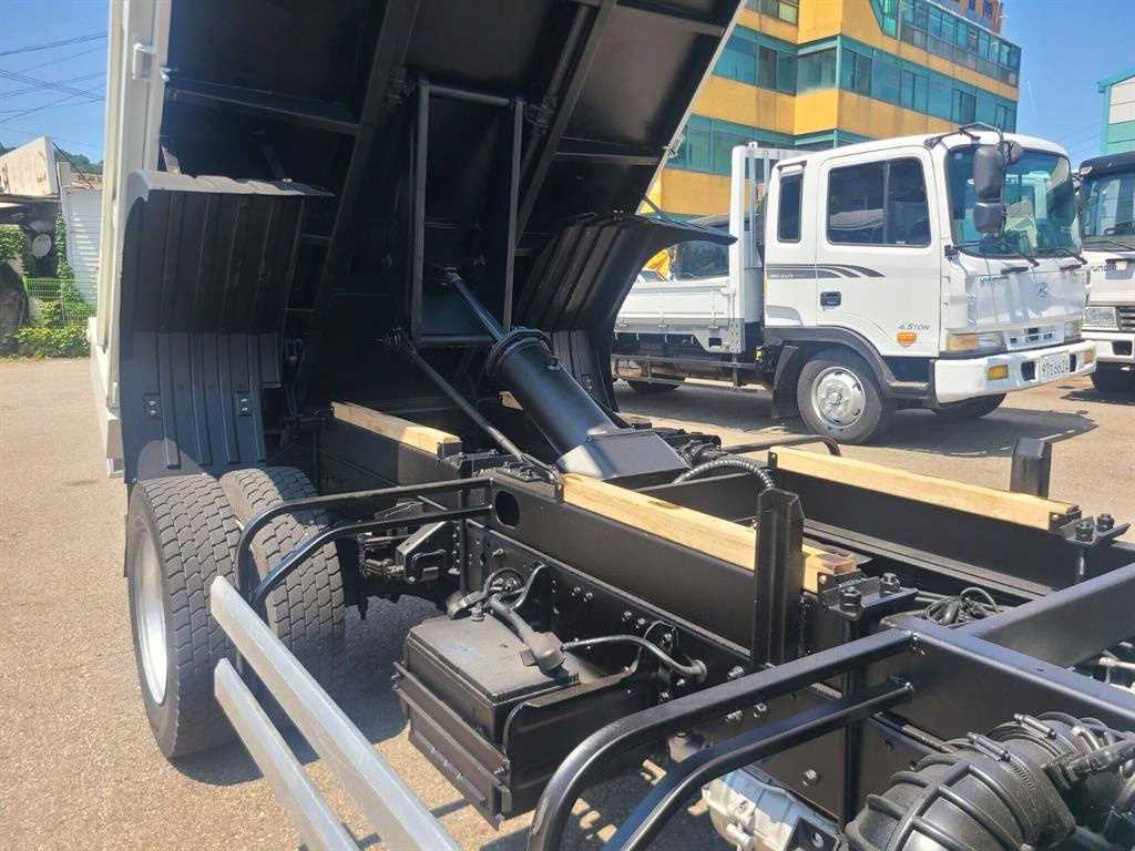 medium and large cargo dump 2017 Blanco - Importación desde Corea - HF Imports Iquique - Foto 15