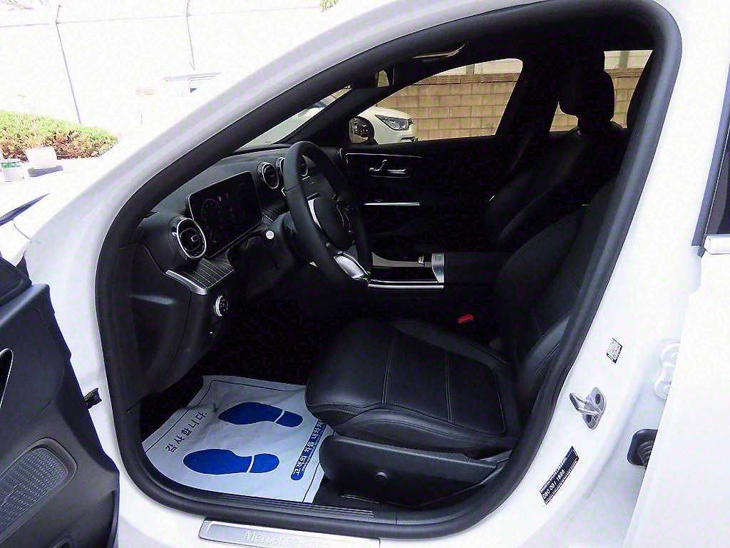 Mercedes Benz C Class - Vista 5