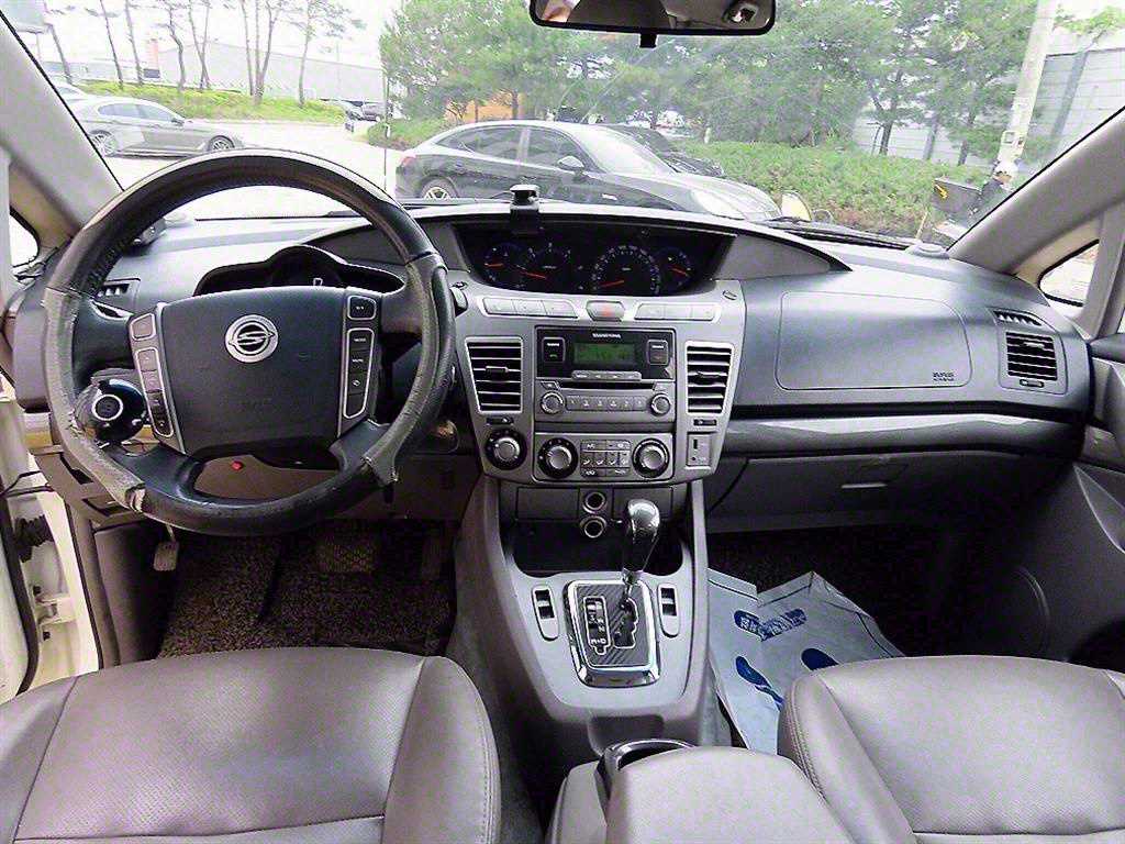 Ssangyong Korando - Vista 9