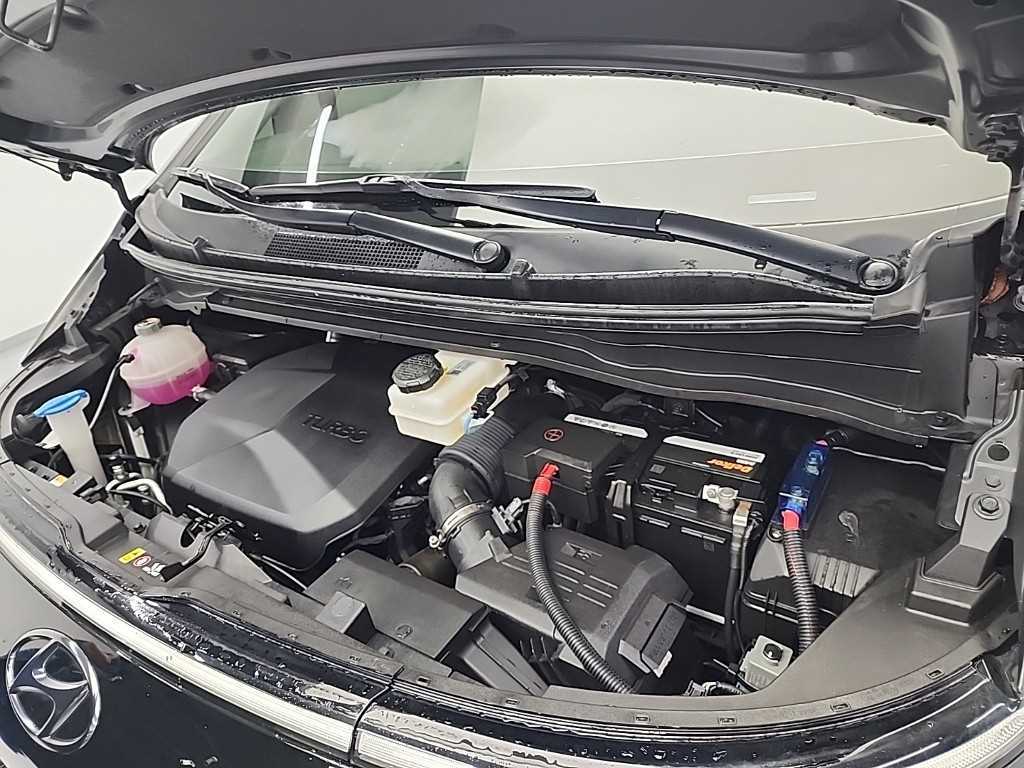 HYUNDAI Staria - Vista 5