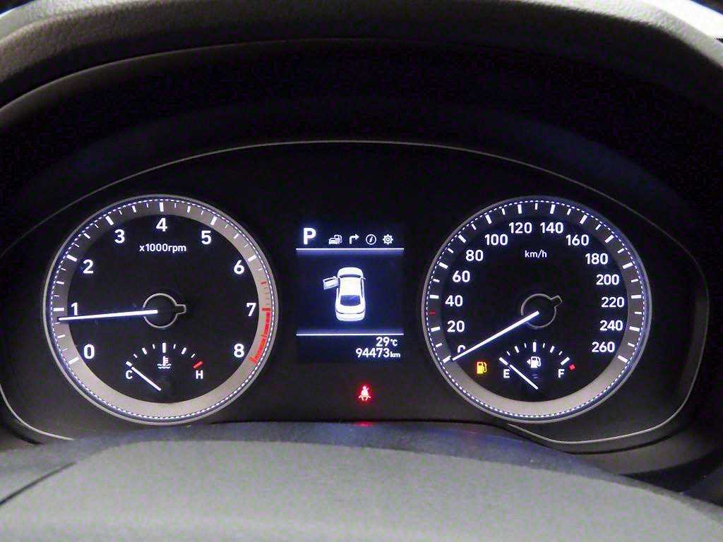 HYUNDAI Grandeur - Vista 6