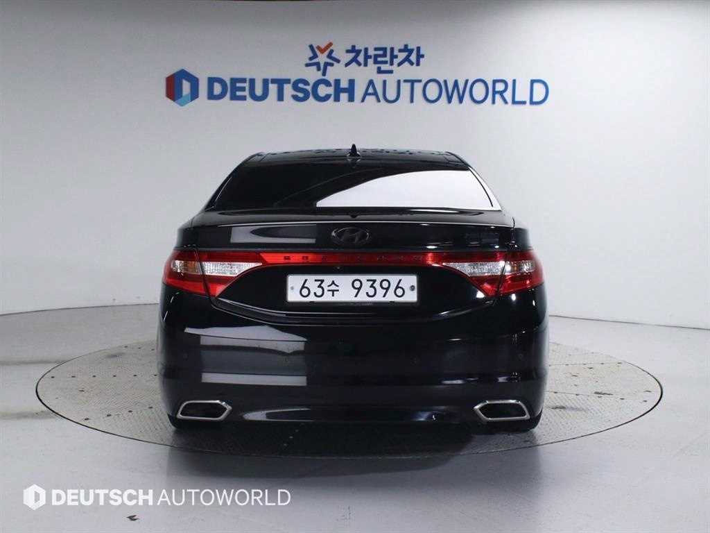 HYUNDAI Grandeur - Vista 4