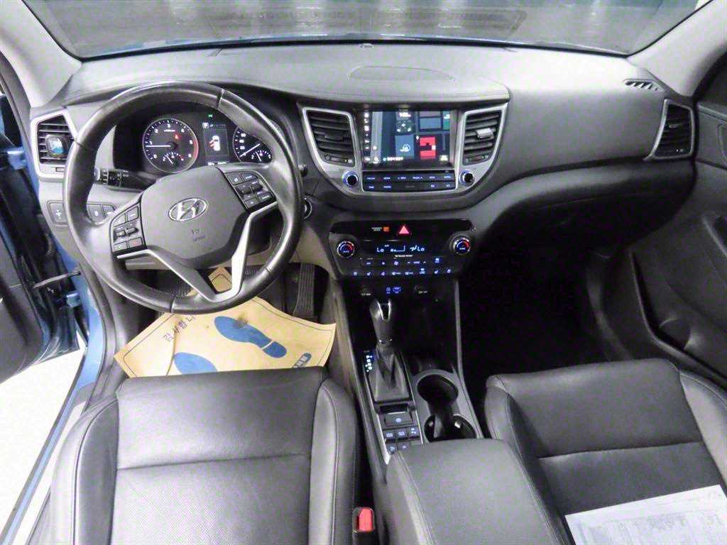 HYUNDAI Tucson - Vista 7
